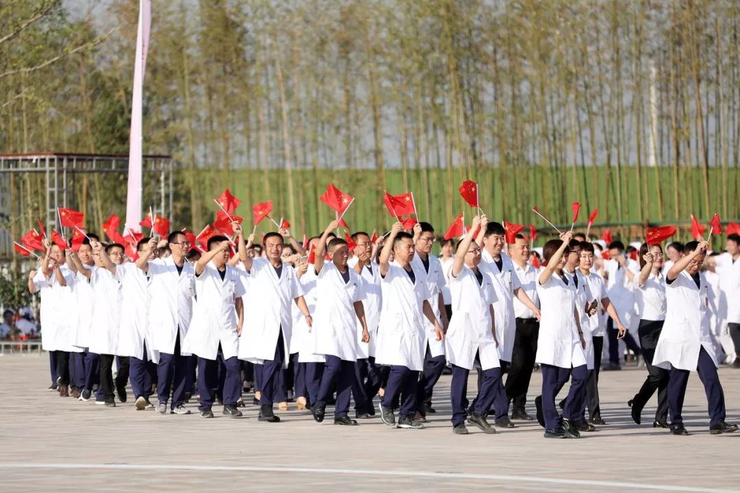 人民日?qǐng)?bào)海外網(wǎng)記者走進(jìn)西安國(guó)際醫(yī)學(xué)中心，請(qǐng)看報(bào)道