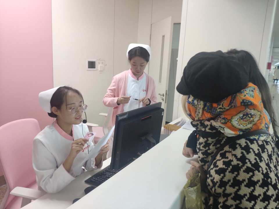 【一點資訊】健康陜西報道—公益在路上，西安國際醫(yī)學中心醫(yī)院腫瘤免費篩查行動溫暖人心