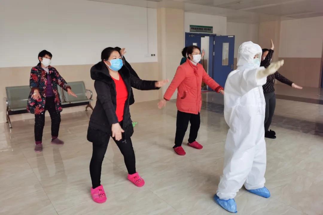 最美舞蹈！護(hù)士與患者在病房跳起“健身操”