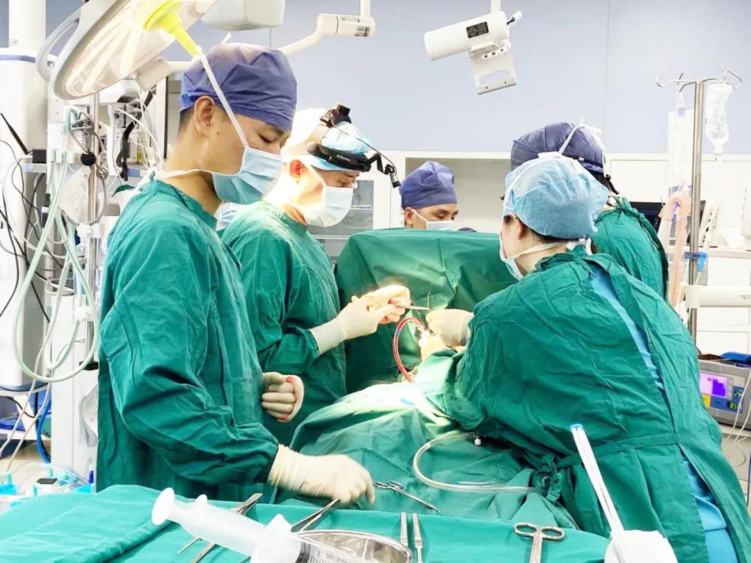 1+1＞2！“一站式”手術(shù)解決肺癌合并風(fēng)濕性心臟病患者病痛