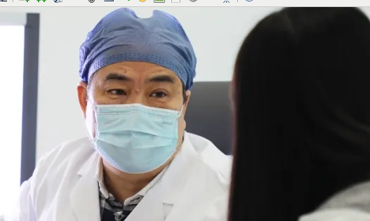 戰(zhàn)疫是英雄 救治是楷模——西安國際醫(yī)學(xué)中心醫(yī)院支援湖北醫(yī)療隊(duì)隊(duì)員返崗工作干勁十足