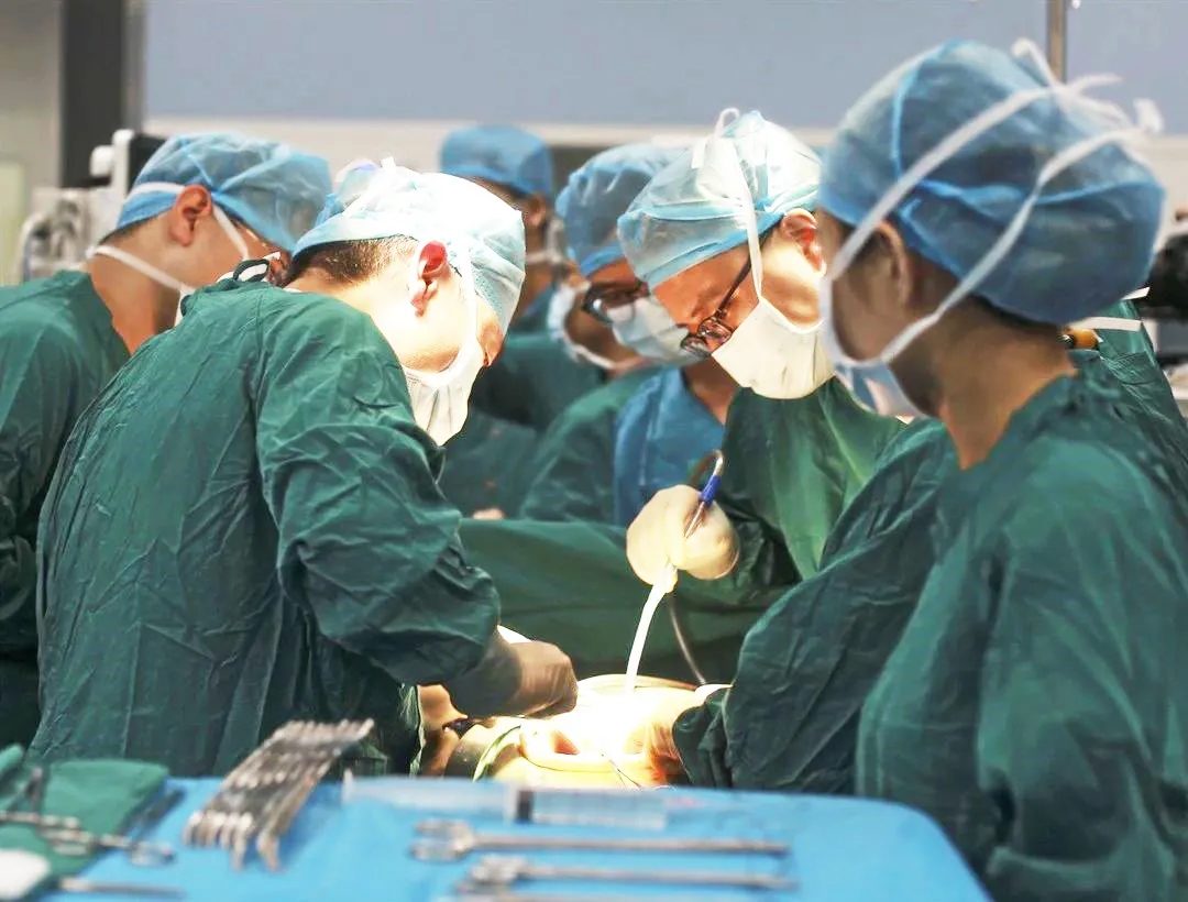 60歲女性，腹圍持續(xù)增大似懷孕10月，原因究竟為何？