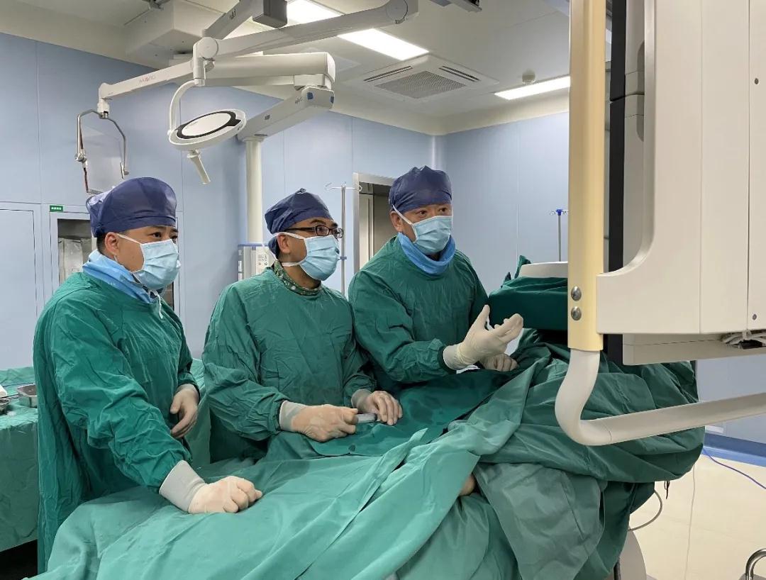 腹壁出現(xiàn)“蚯蚓狀”血管，布加綜合征惹的禍！