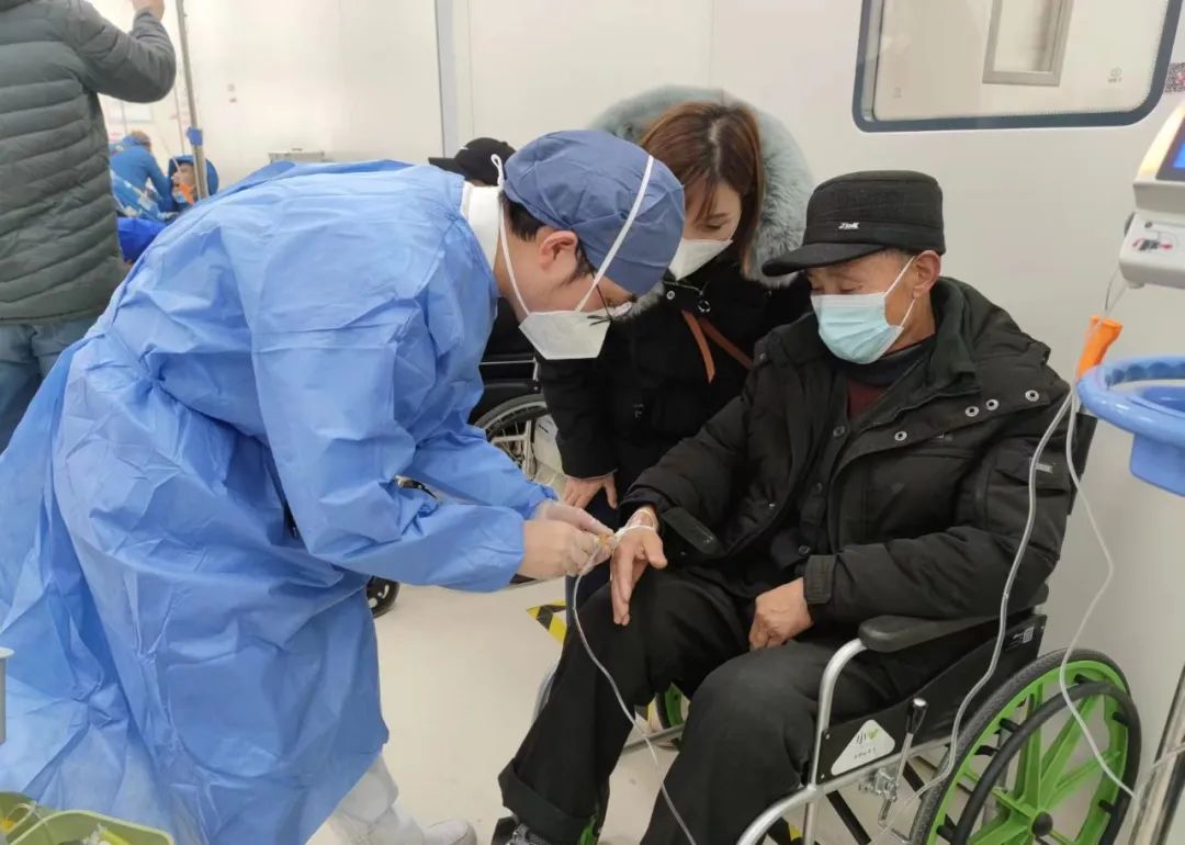 向光而行，致敬元旦堅守“醫(yī)”線的你們！