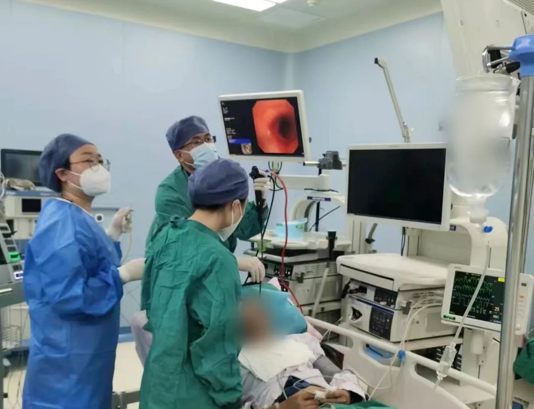 年過七旬的他，氣管被堵90%！危急時刻......