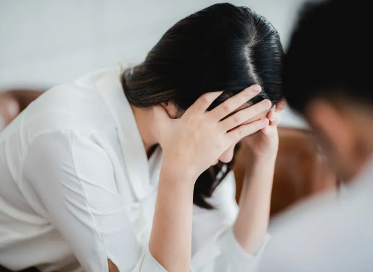 沒食欲、睡眠差、全身乏……這些“長新冠”癥狀有可能是心理疾病撥打96999-3可免費(fèi)咨詢