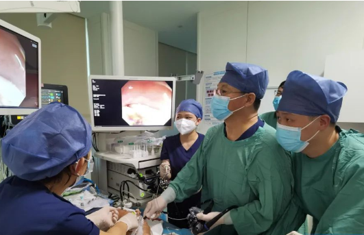 吃雞有風(fēng)險！多學(xué)科聯(lián)手為71歲老人清除“刺客”