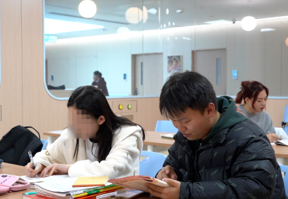 治療、學習兩不誤！病房里開啟了“小課堂”