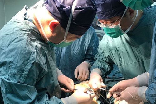 1700公里、27小時，從敦煌到西安，千里求醫(yī)、不負(fù)所盼！