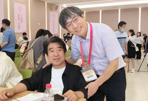“醫(yī)”往情深15載！一位基層“輪椅”醫(yī)生和醫(yī)學(xué)大咖的故事