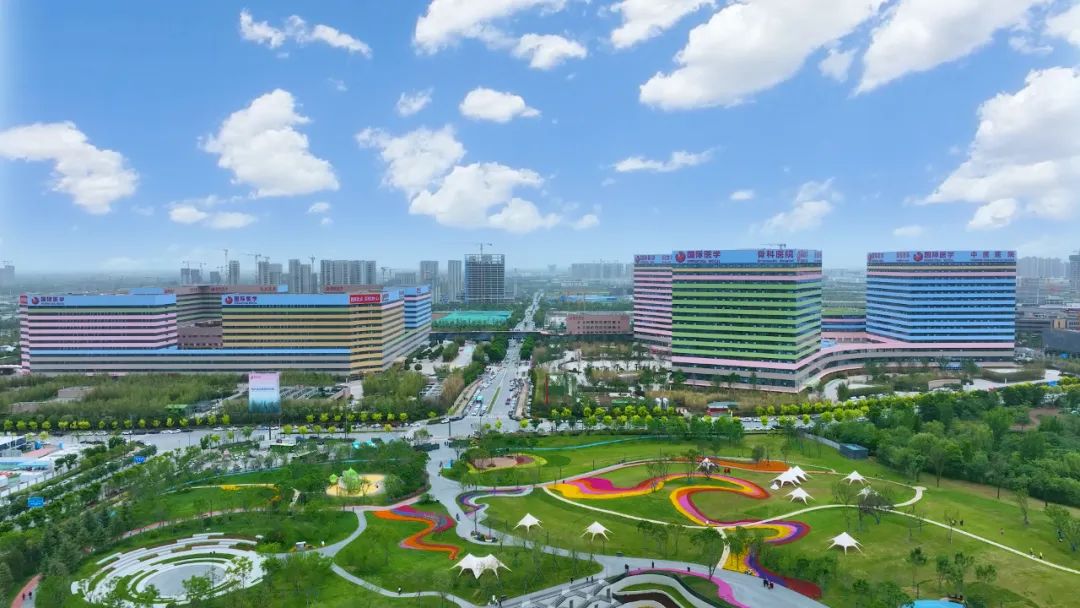 聚力同行 護(hù)航“健康呼吸”——記西安國(guó)際醫(yī)學(xué)中心醫(yī)院胸科醫(yī)院團(tuán)隊(duì)