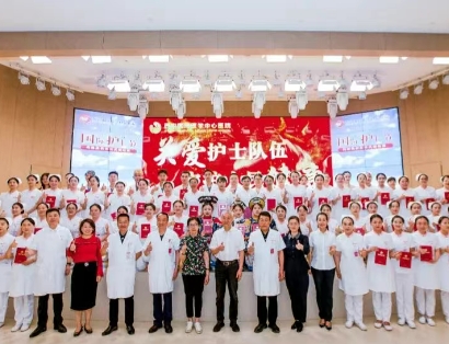 超燃現(xiàn)場(chǎng)！頒獎(jiǎng)盛典+科普大秀 這才是護(hù)士節(jié)的正確打開方式